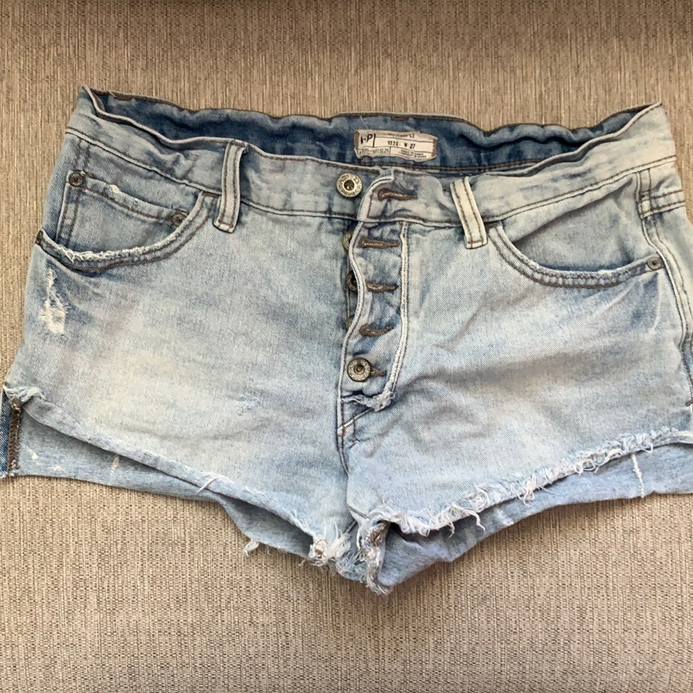 Free people denim shorts size 27
